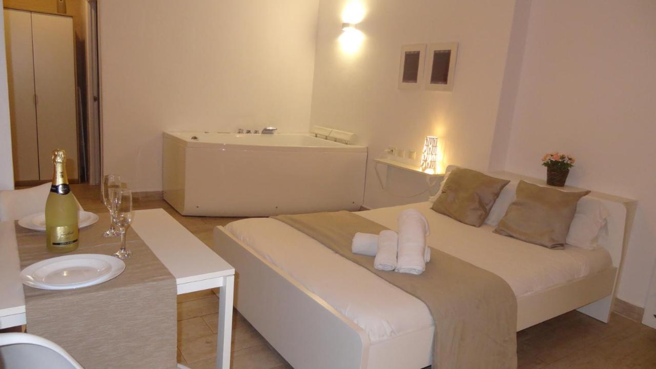 Cozy Rooms - Banera Hidromasaje Valencia Exterior photo